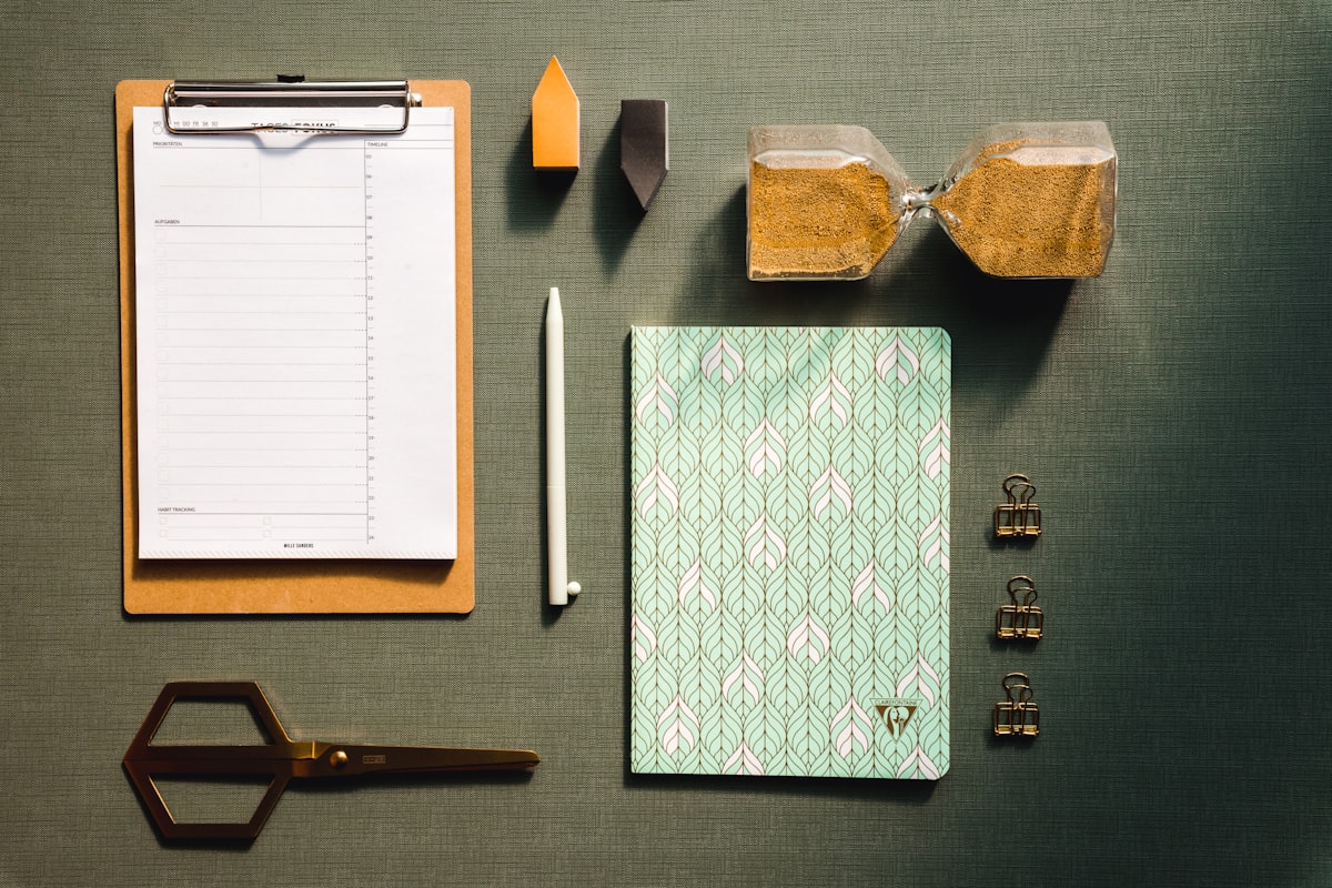 副業しながら転職活動するメリットとデメリットの比較